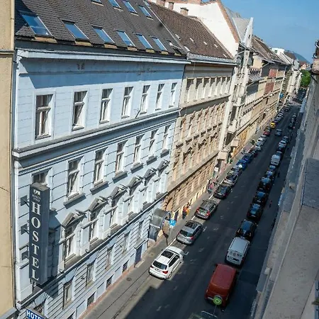 Mp * Budapest