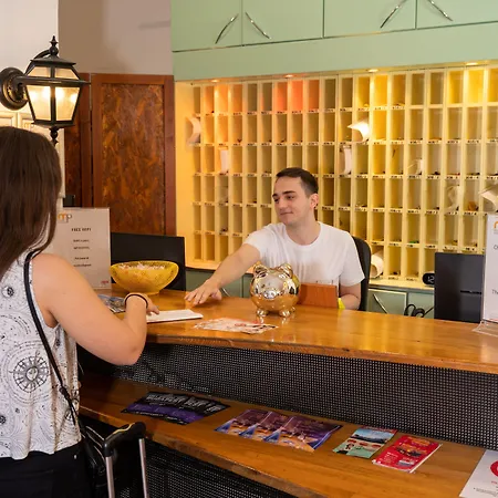 Mp * ブダペスト