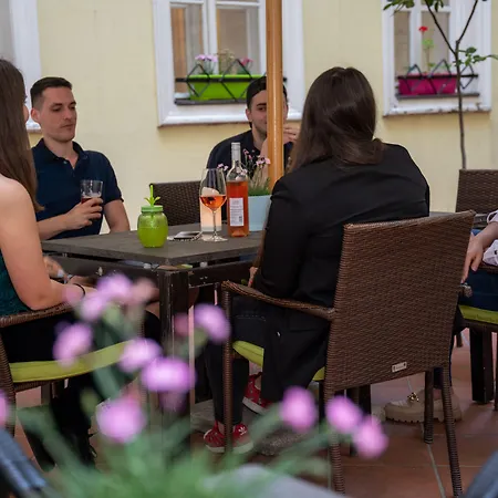 Mp ホステル *